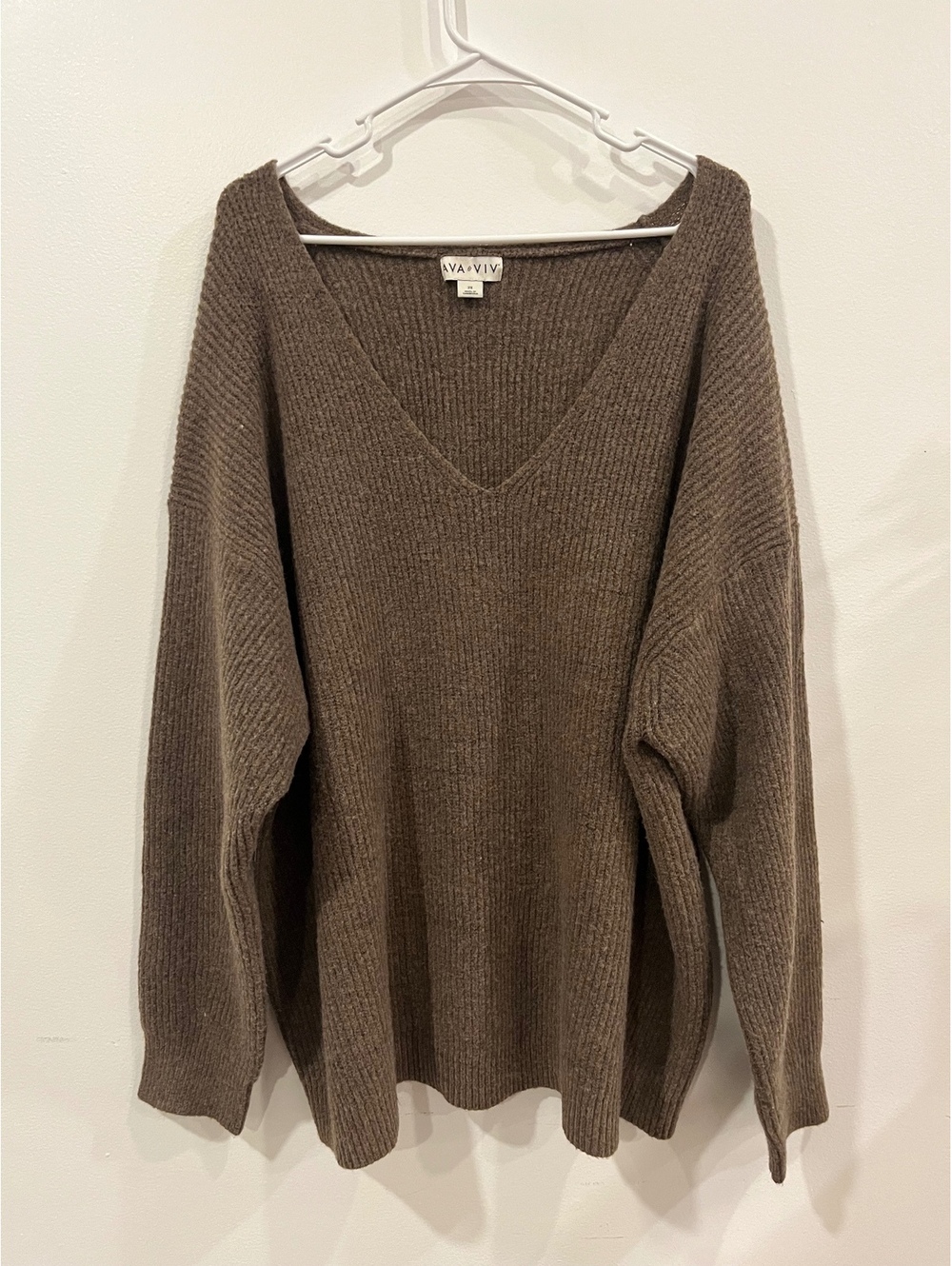 Ava & Viv brown ribbed V-neck sweater